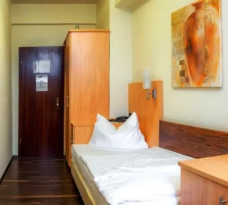 Hotel Sure By Western 3*