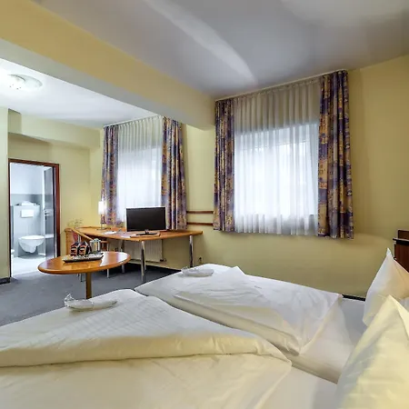 Hotel Sure By Western 3*