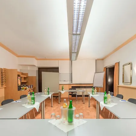 Sure By Western 호텔 3*