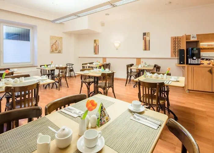 Hotel Sure By Western 3*